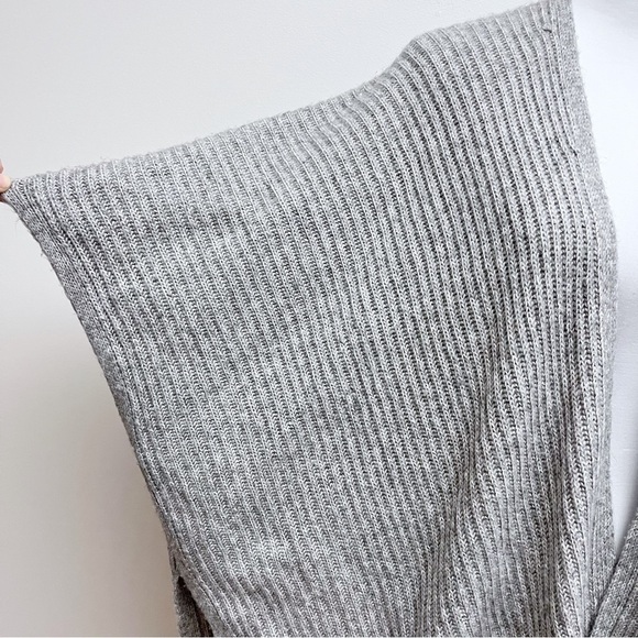 American Eagle Grey Ribbed Knit Fringe Poncho Wrap - Picture 3 of 8